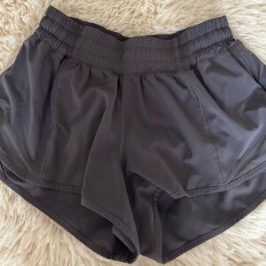 Lululemon Hotty Hot Short Low Rise 2.5” Gray